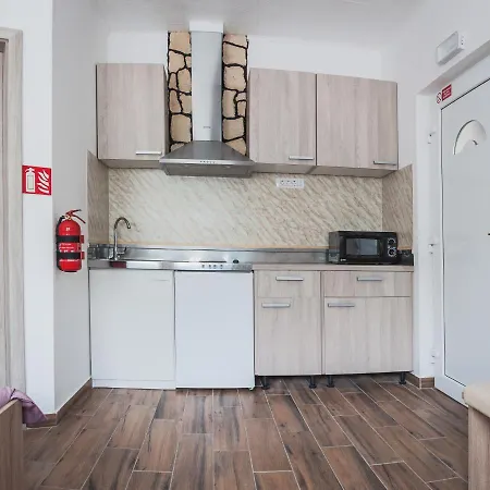 Apartmaji Hrast - Podbela