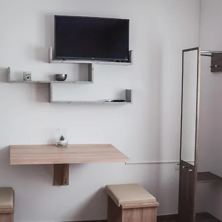 Apartmaji Hrast - Apartamento *