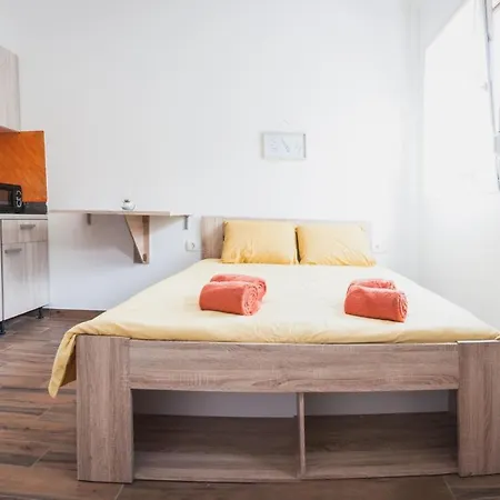 Apartmaji Hrast - *