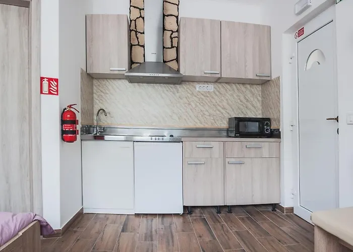 Apartmaji Hrast - Podbela